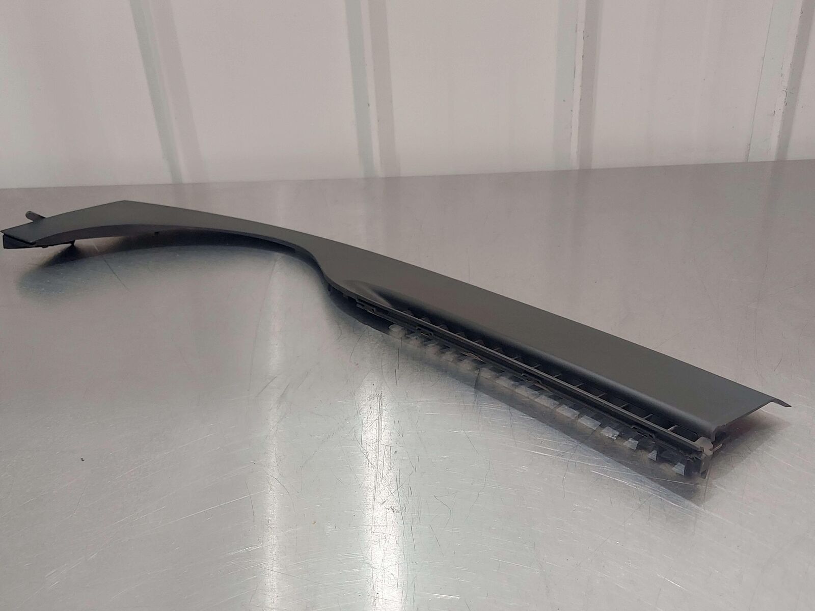 2001 PORSCHE 911 996 CARRERA LEFT DASH DEFROST VENT TRIM *NOTE