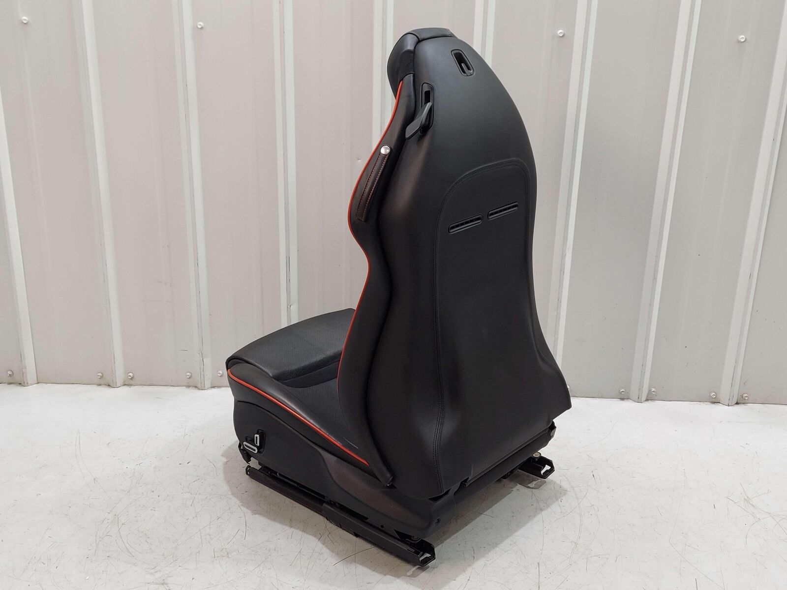 2021 FERRARI ROMA F169 FRONT LH LEFT SEAT BLACK W/ RED PIPING L0523517