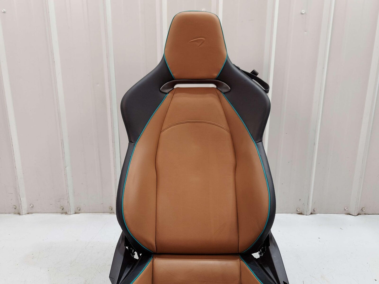 2023 MCLAREN ARTURA FRONT LEFT SEAT BROWN & BLACK LEATHER POWER *NOTE