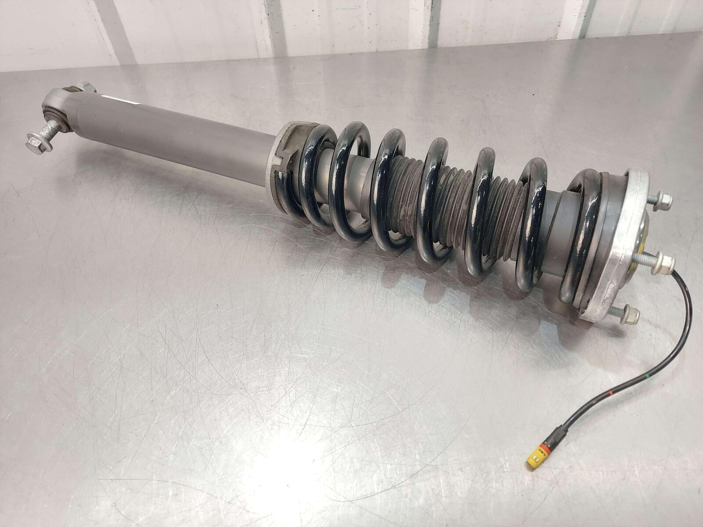 2024 ASTON MARTIN DB12 VOLANTE FRONT LEFT SUSPENSION STRUT SHOCK ELECTRONIC