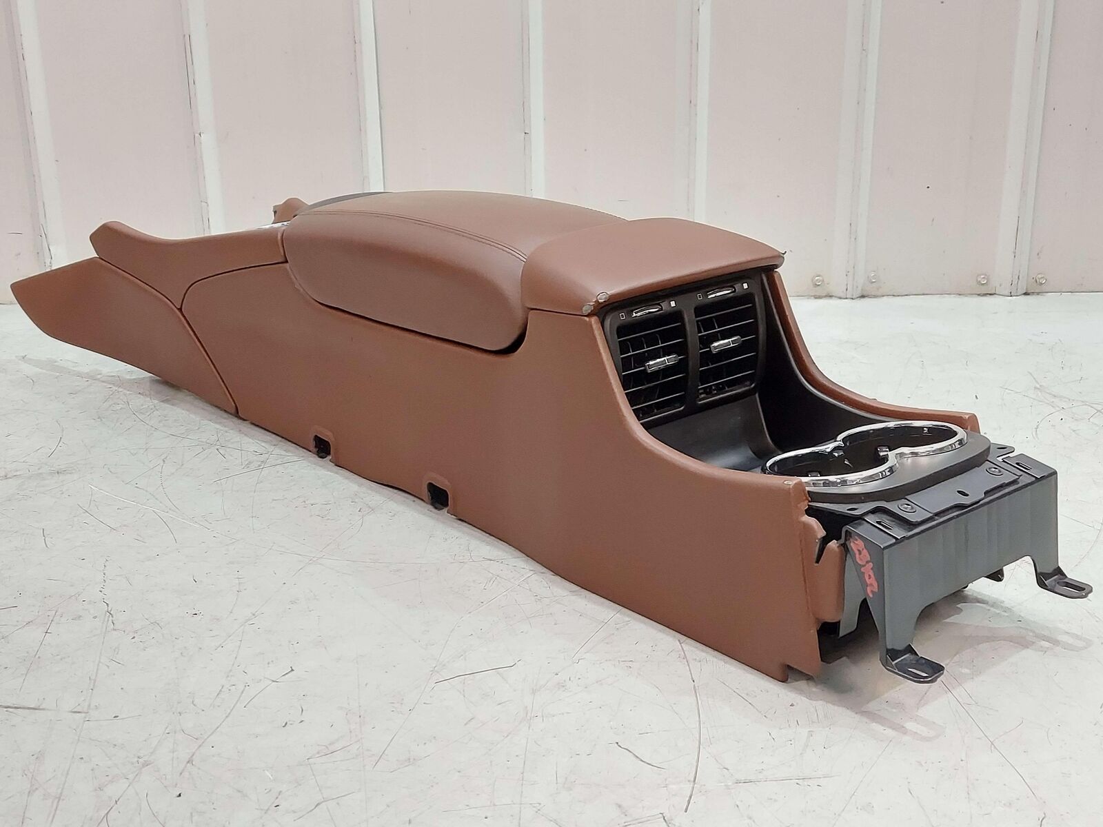 2010 Maserati GranTurismo S M145 Coupe FRONT CONSOLE BROWN LEATHER 69886500