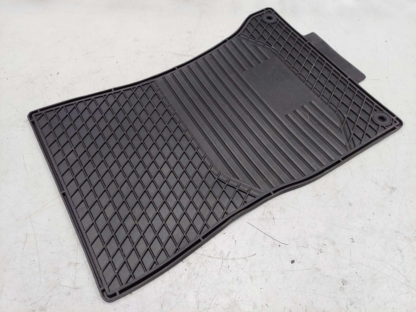 2019 MERCEDES S-CLASS S560 W222 FLOOR MAT OEM BLACK RUBBER MAT SET *WORN/GOUGES*