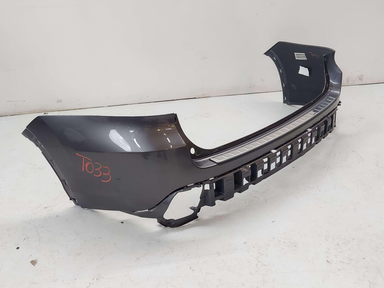 14-19 TOYOTA HIGHLANDER REAR BUMPER UPPER COVER PREDAWN GRAY 1H1