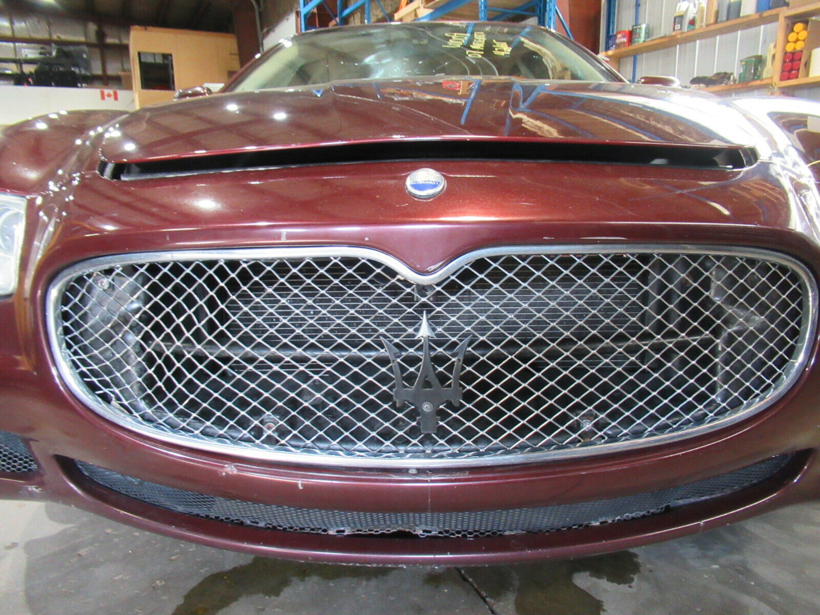 W009 2007 07 MASERATI QUATTROPORTE 4.2 FRONT BUMPER W/ GRILLED SCRATCHED