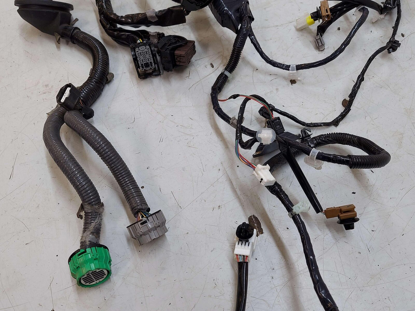 2009 Nissan GTR GT-R R35 LH Left Body Wiring Wire Harness 24014JF10C 60K KMS