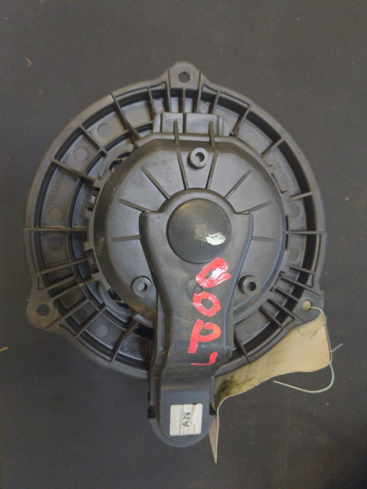 FITS 13 14 HYUNDAI SANTA FE Blower Motor 136km KM'S!