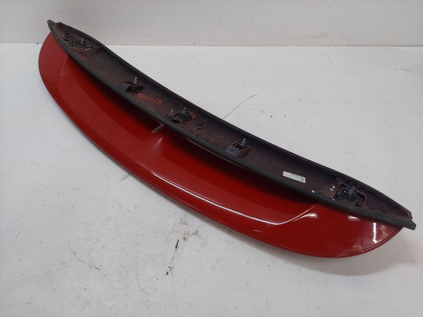 07-12 MINI COOPER REAR SPOILER RED HATCHBACK 51622753758 *SCRATCHED CHIPPED*