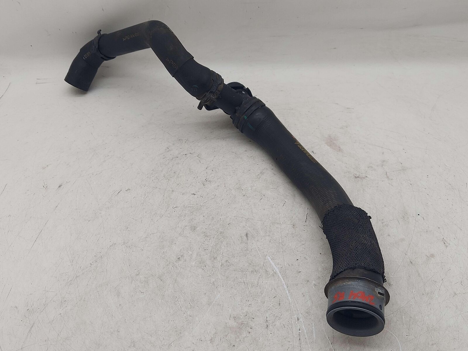 2014 PORSCHE 911 991 GT3 3.8L FRONT RIGHT RADIATOR HOSE 99110663601 99110664881