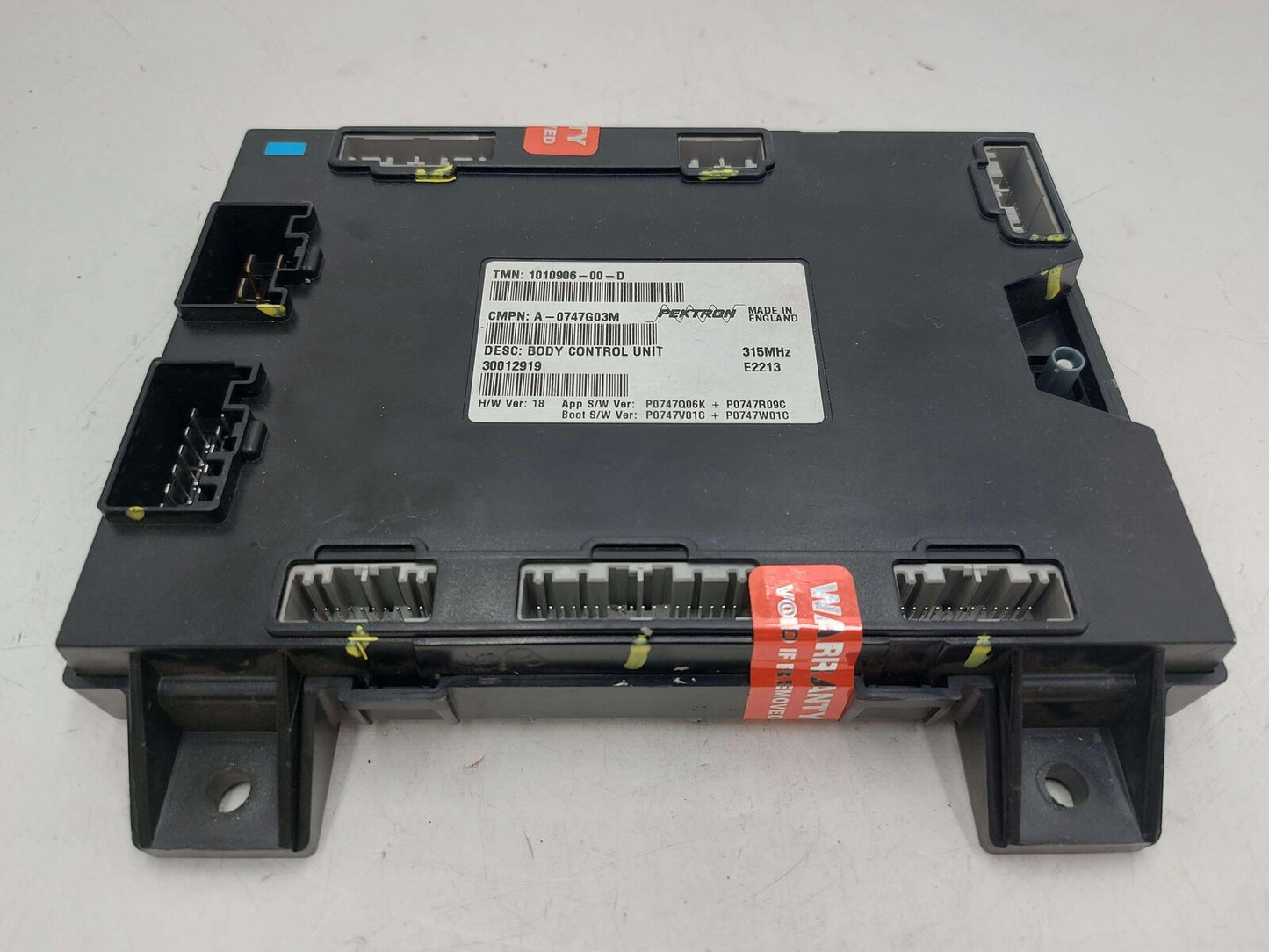 2013 TESLA S 1010906-00-d BCM BODY CONTROL MODULE