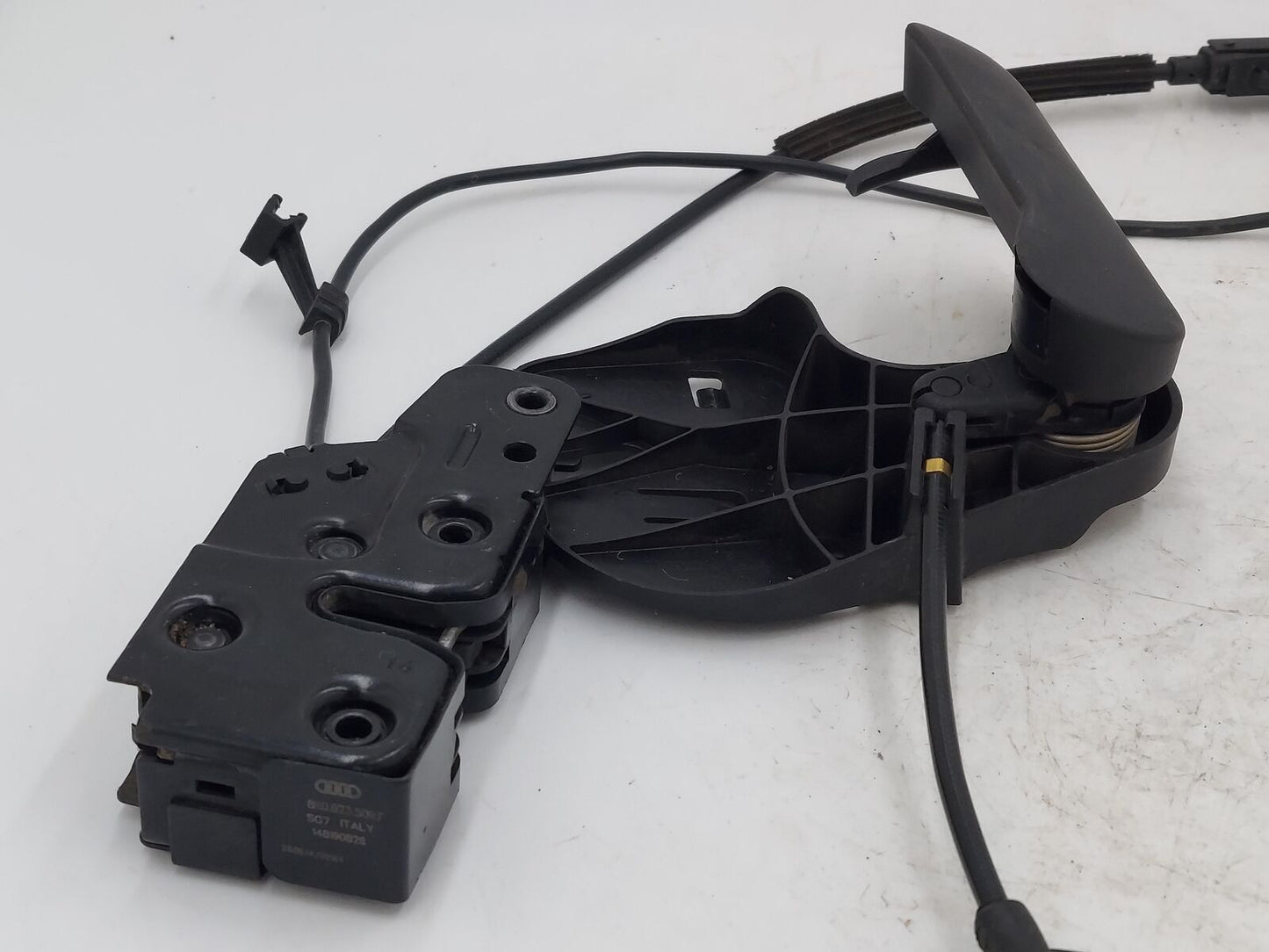 2015 AUDI S5 Hood Latch With Cable And Release Handle *Scuffs* 8K0823509F