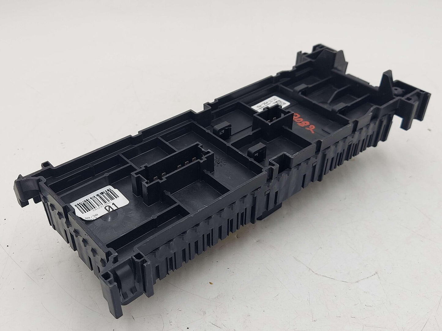 2014 Mercedes ML63 W166 AMG Trunk Fuse Box Control Module A1669063901