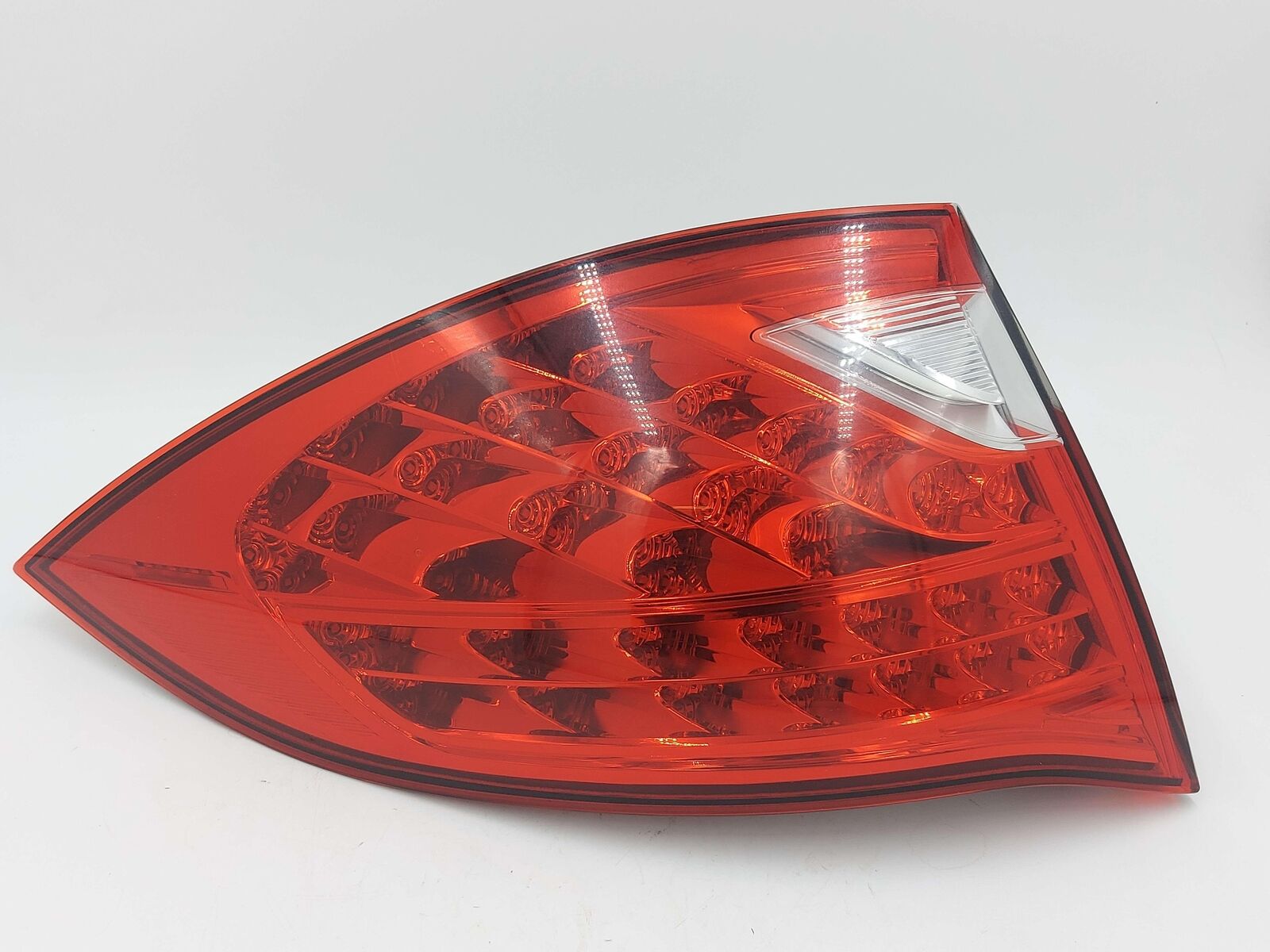 11-14 PORSCHE CAYENNE 92A TURBO LEFT OUTER TAIL LIGHT LAMP 7P5945095AA