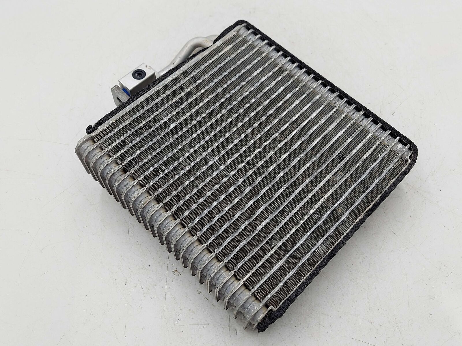 2018 Mclaren 570s AC A/C Air Conditioning Evaporator C1515A0050 *Bent Fins*