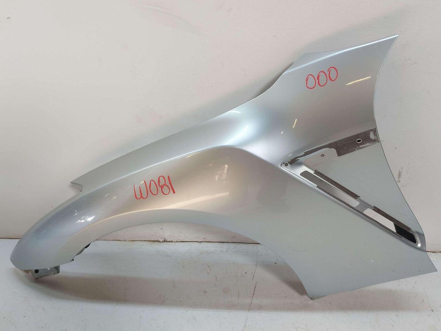 09-13 Nissan GTR GT-R R35 LH Left Fender Super Silver (KAB) *Notes*