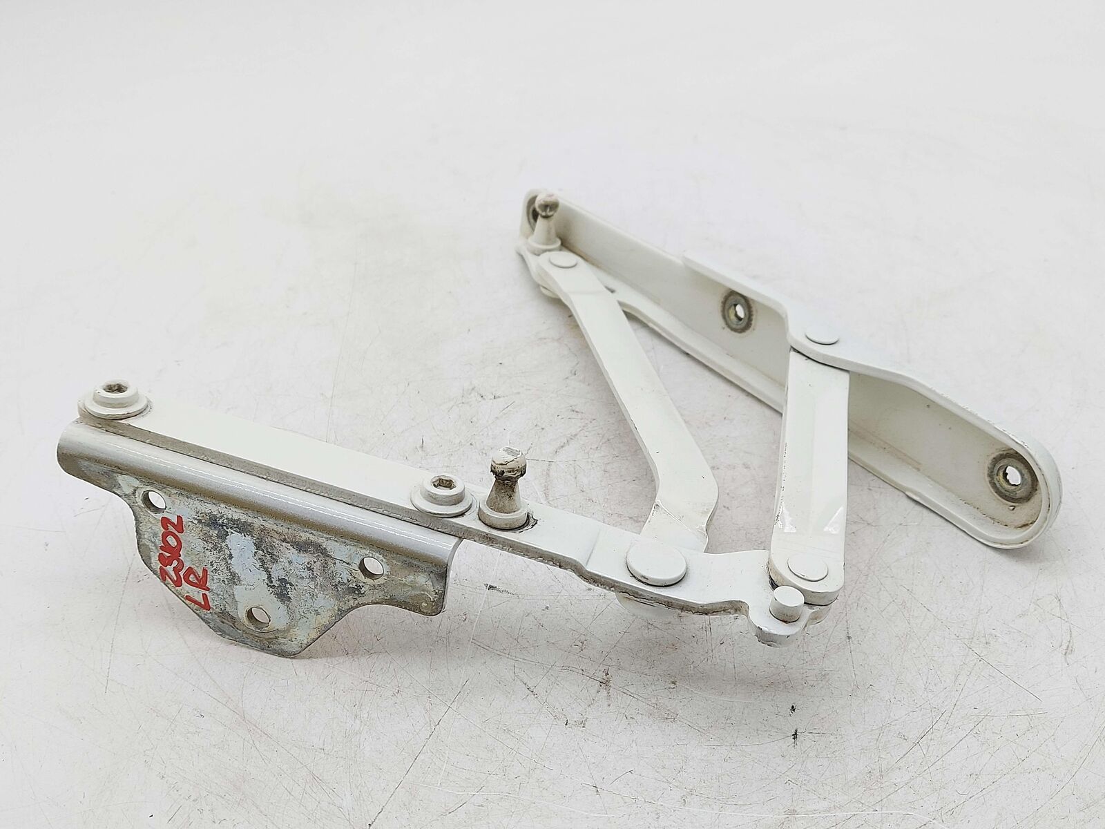 2010 Maserati GranTurismo S M145 Coupe LEFT BOOT TRUNK LID HINGE WHITE