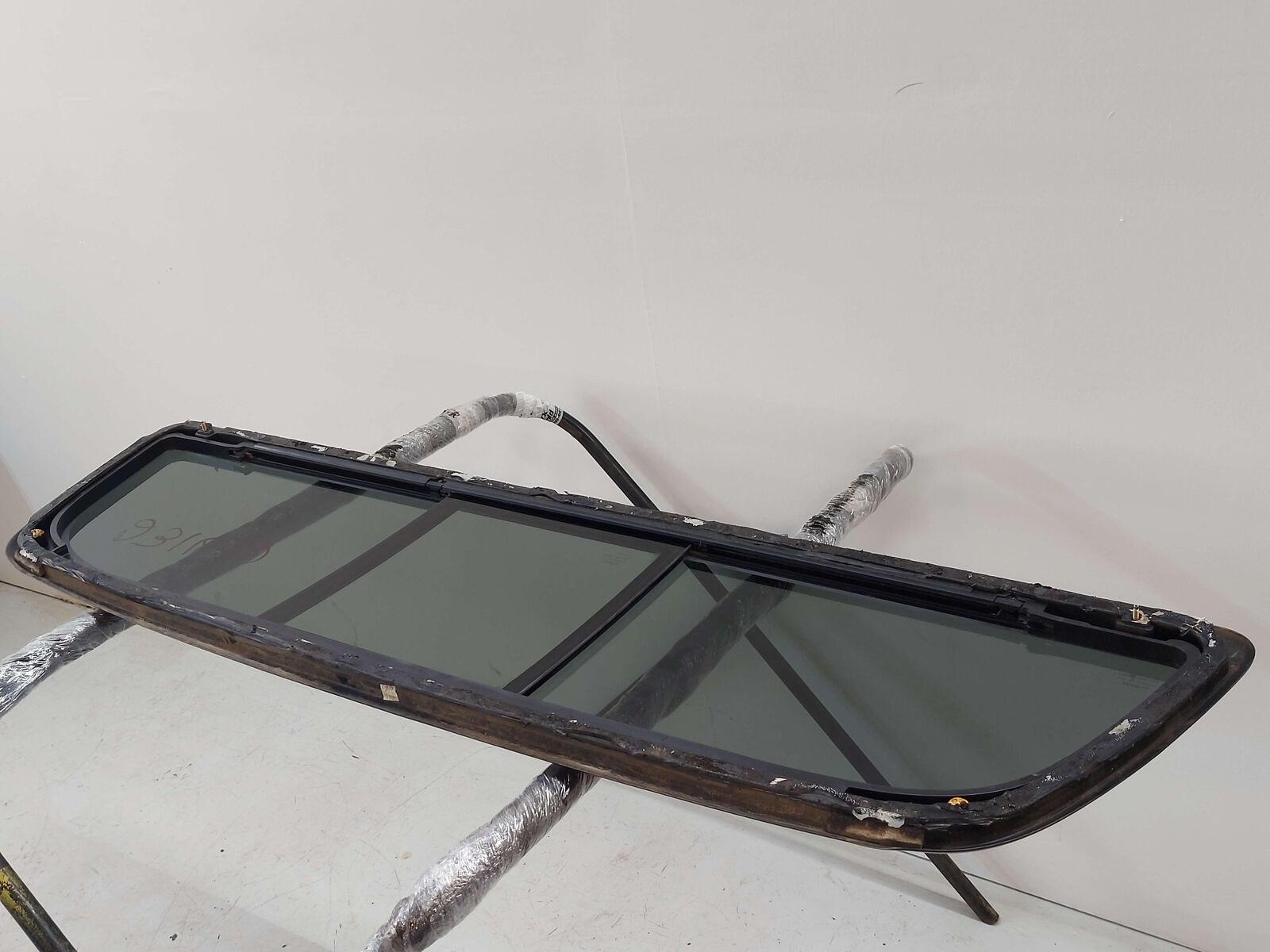 17-23 TOYOTA TACOMA REAR WINDOW GLASS POWER SLIDING 6481004131 6481004130 OEM