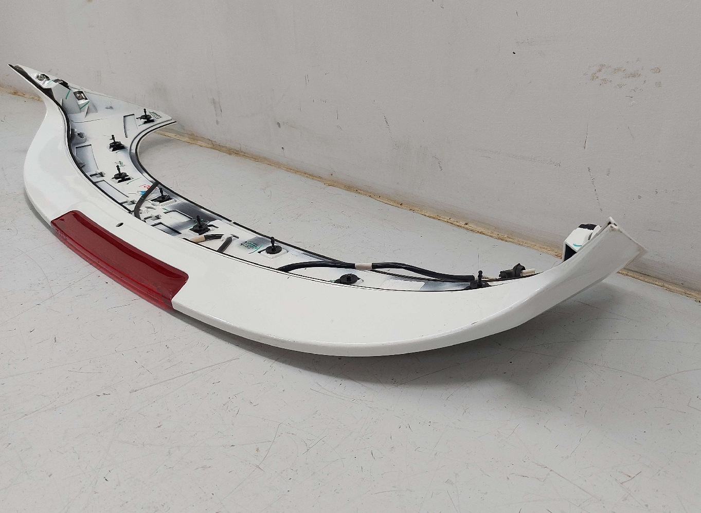 16-22 Honda HRV Rear Spoiler White With High Mount Lamp 74900T7W003 *note