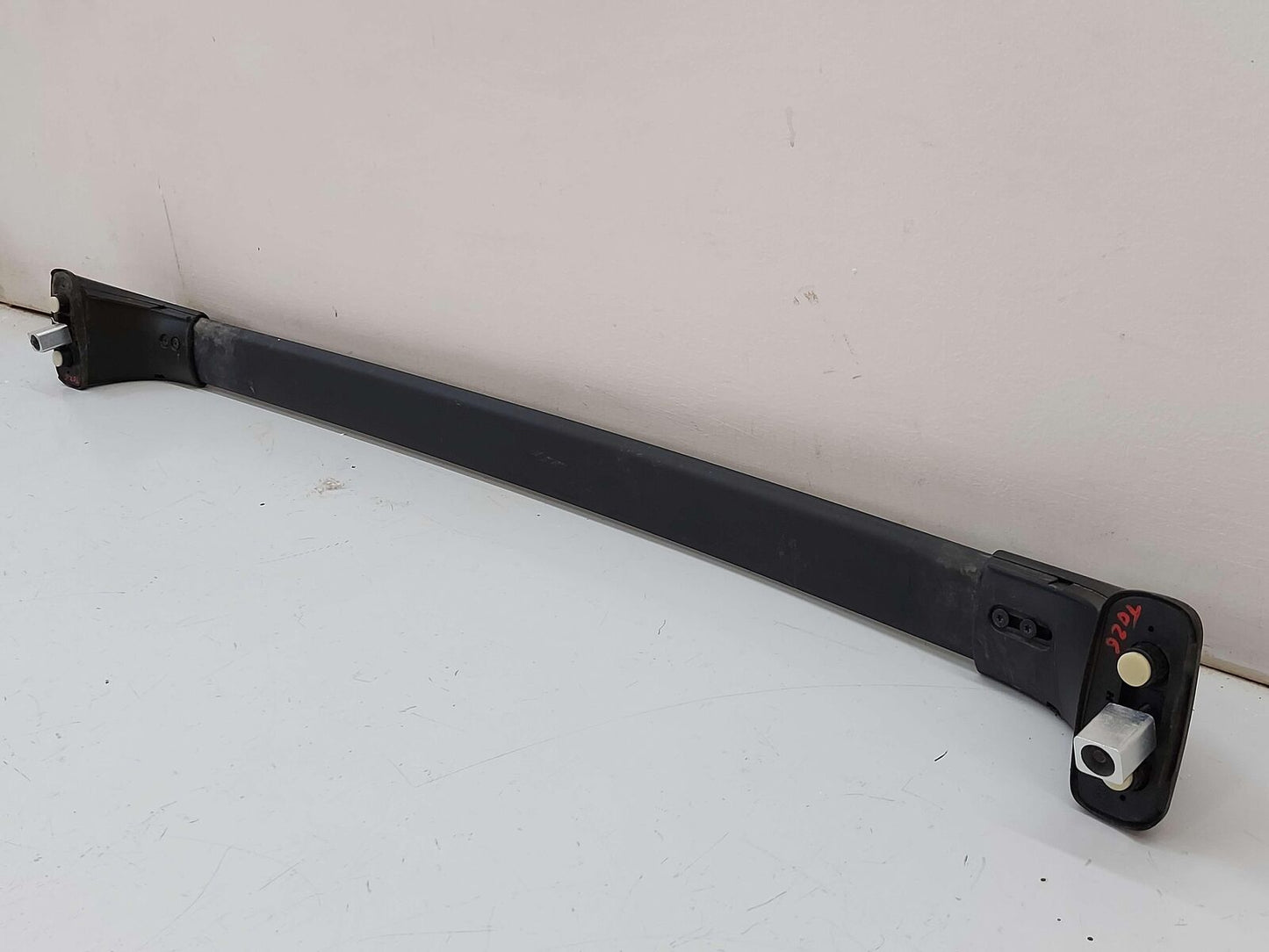 14-19 TOYOTA HIGHLANDER OEM ROOF RACK CROSS BARS ONLY *NOTE