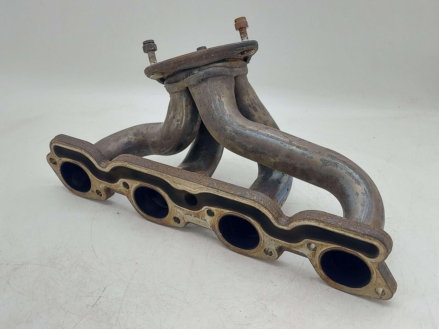 2010 Maserati GranTurismo S M145 Coupe RIGHT EXHAUST MANIFOLD 4.7L 2418508002