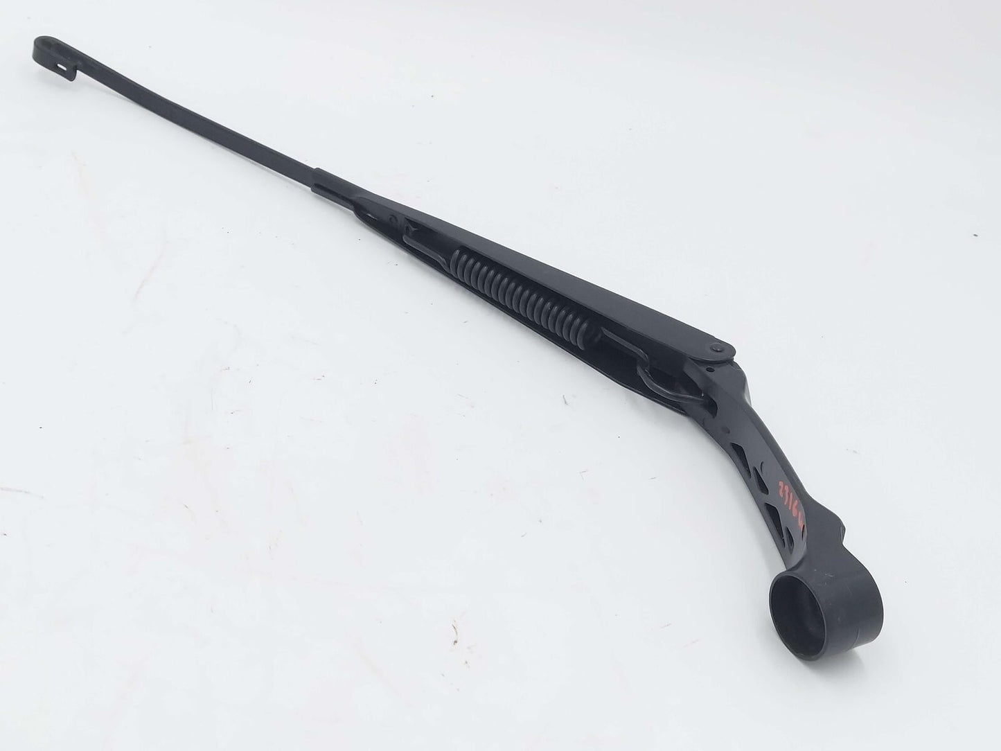 16-23 TOYOTA TACOMA RIGHT WIPER ARM 8521104040 OEM