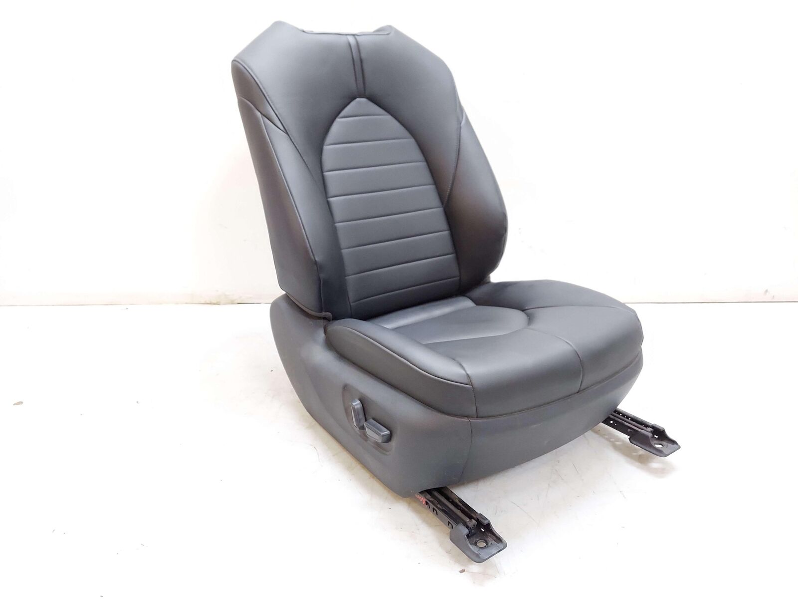 20-22 Toyota Highlander Front RH Right Seat Black EB20 Softex *Note* 82191-0E370