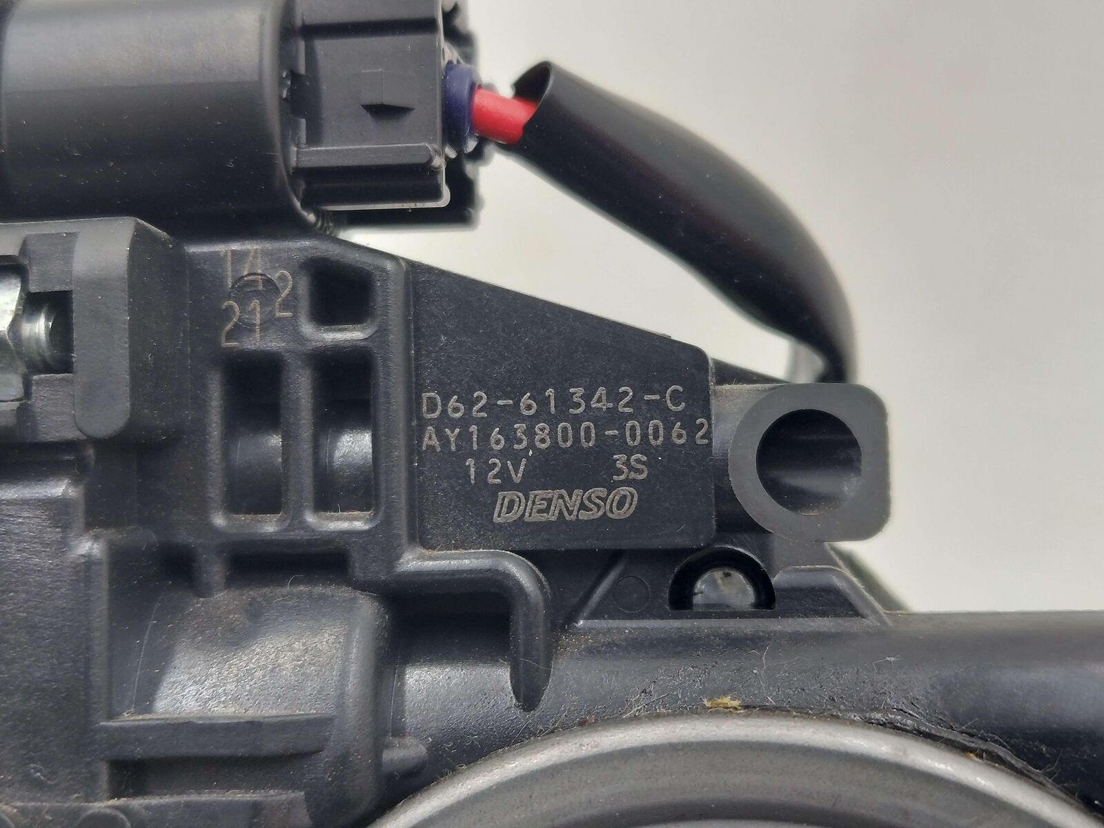 2015 TOYOTA SIENNA SE REAR TRUNK LID POWER LOCK LATCH ACTUATOR