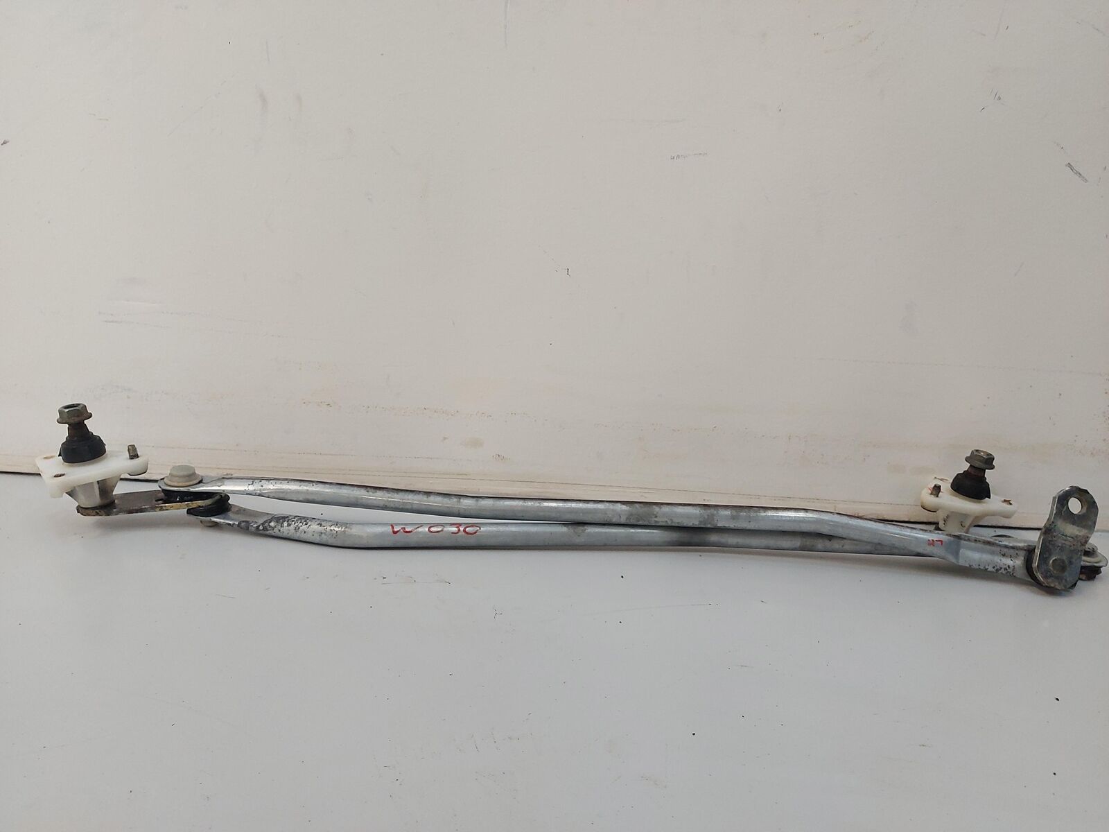 1999 NISSAN SKYLINE R34 GT-T COUPE Front Wiper Transmission Linkage link