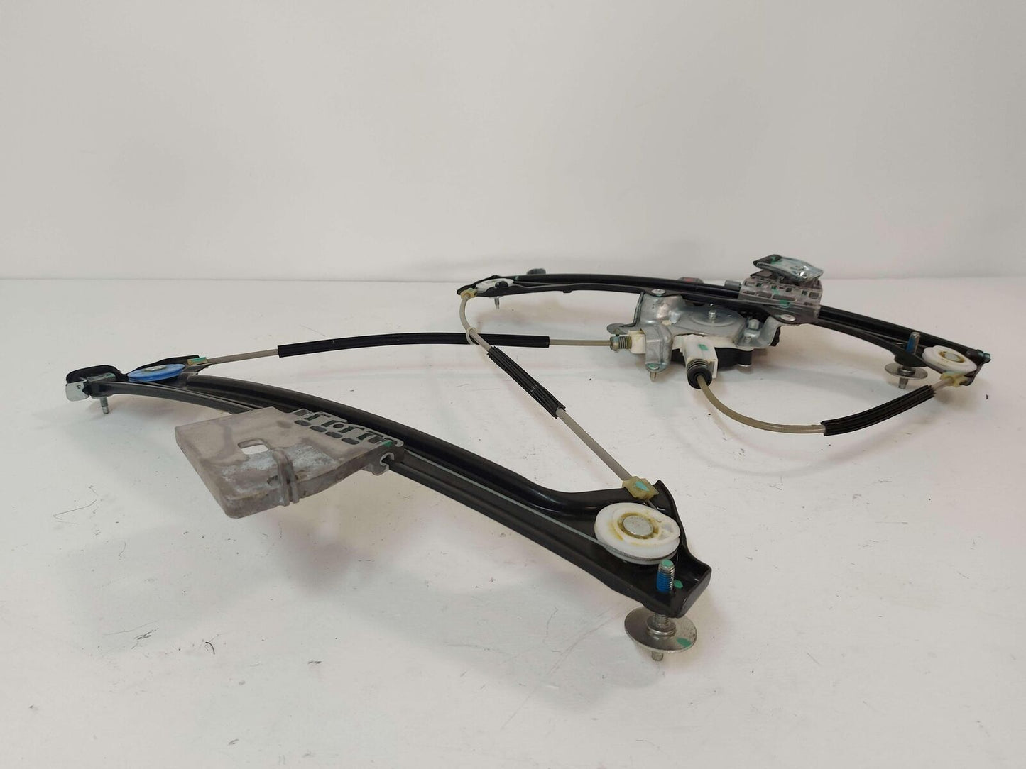 09 Nissan GTR GT-R R35 Front RH Right Door Window Regulator W/ Motor 1050002396