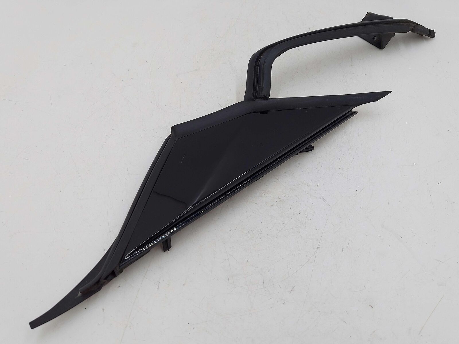 2023 McLaren Artura LH Left Fender / Door Trim *scratched* Trim Black 16AF008CP