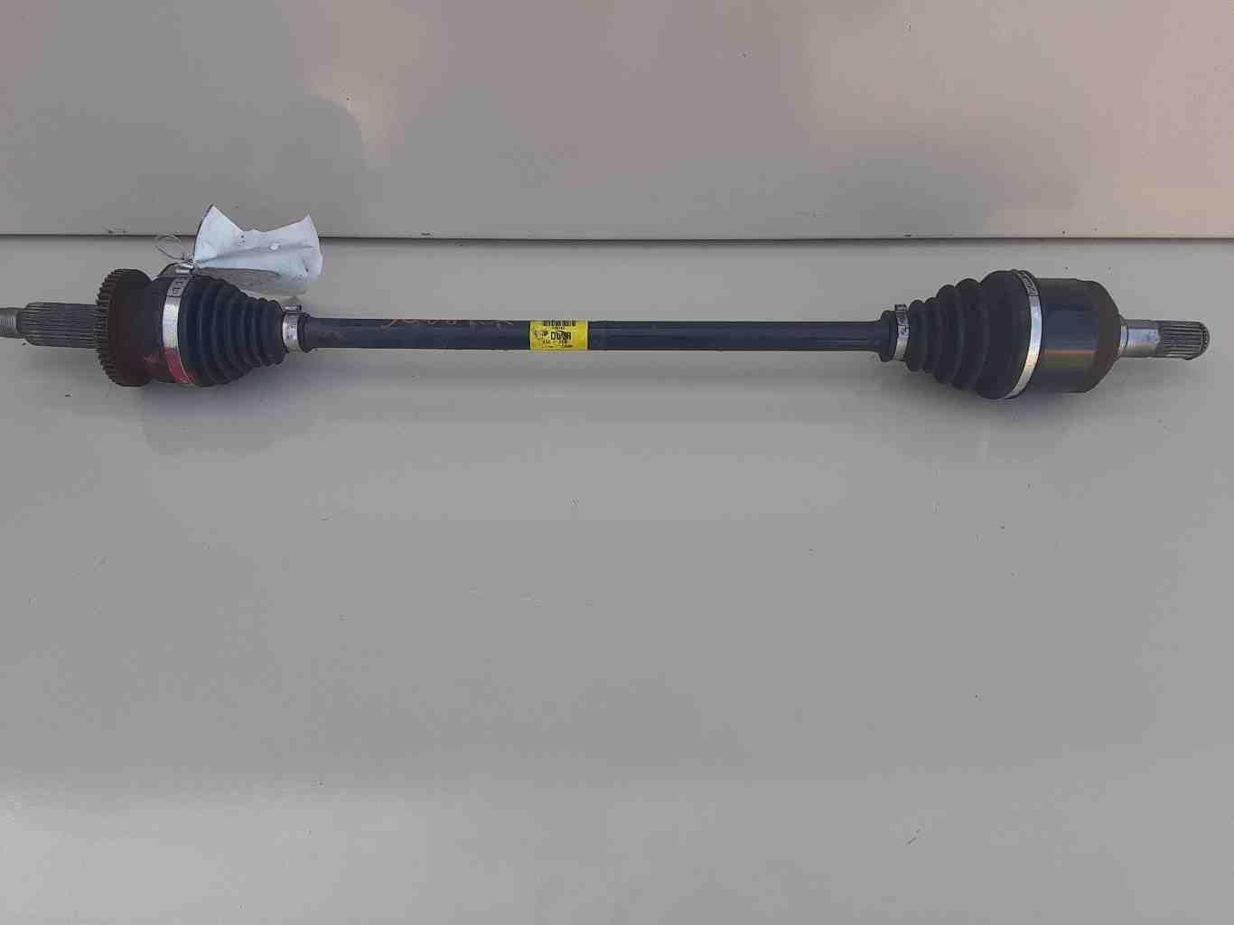 13-19 HYUNDAI SANTA FE Rear RH Right CV Axle Shaft LWB 3.3L RH 80K KM's