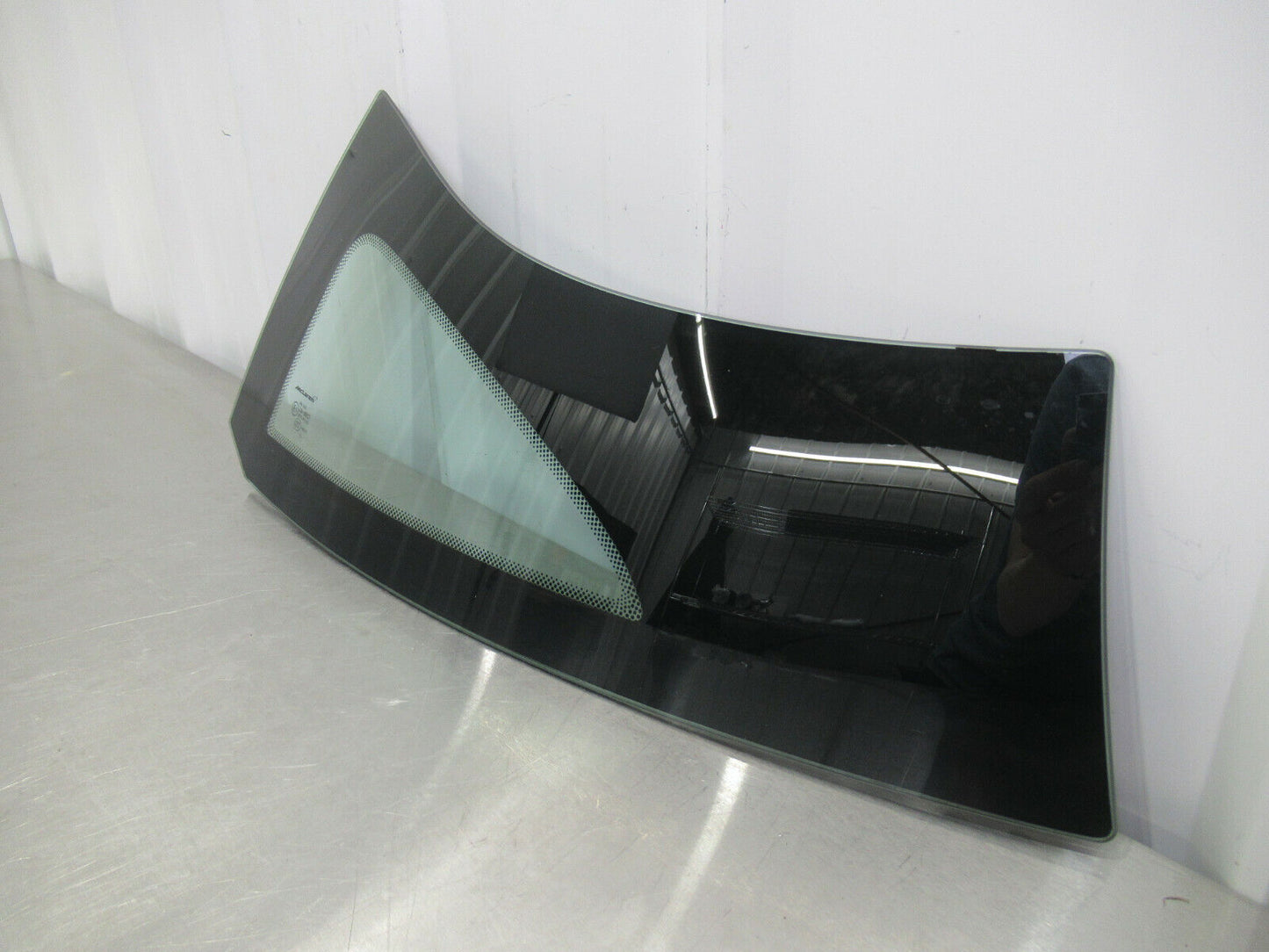 T020 2016 16 MCLAREN 570S LH LEFT PASSENGER QUARTER WINDOW