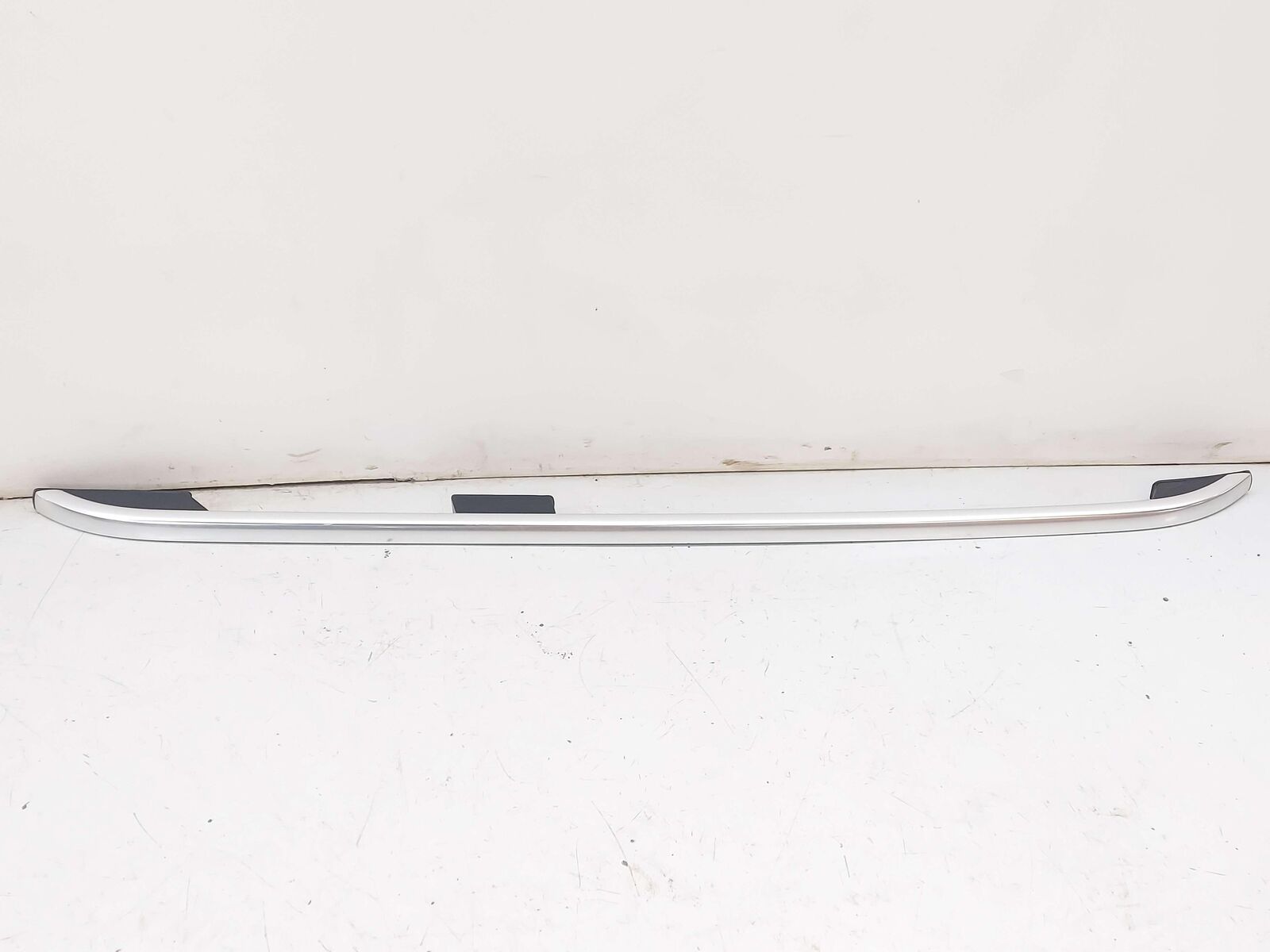 10-15 MERCEDES GLK250 X204 LEFT ROOF RACK RAIL SILVER A2048902193 *SCRATCHES*