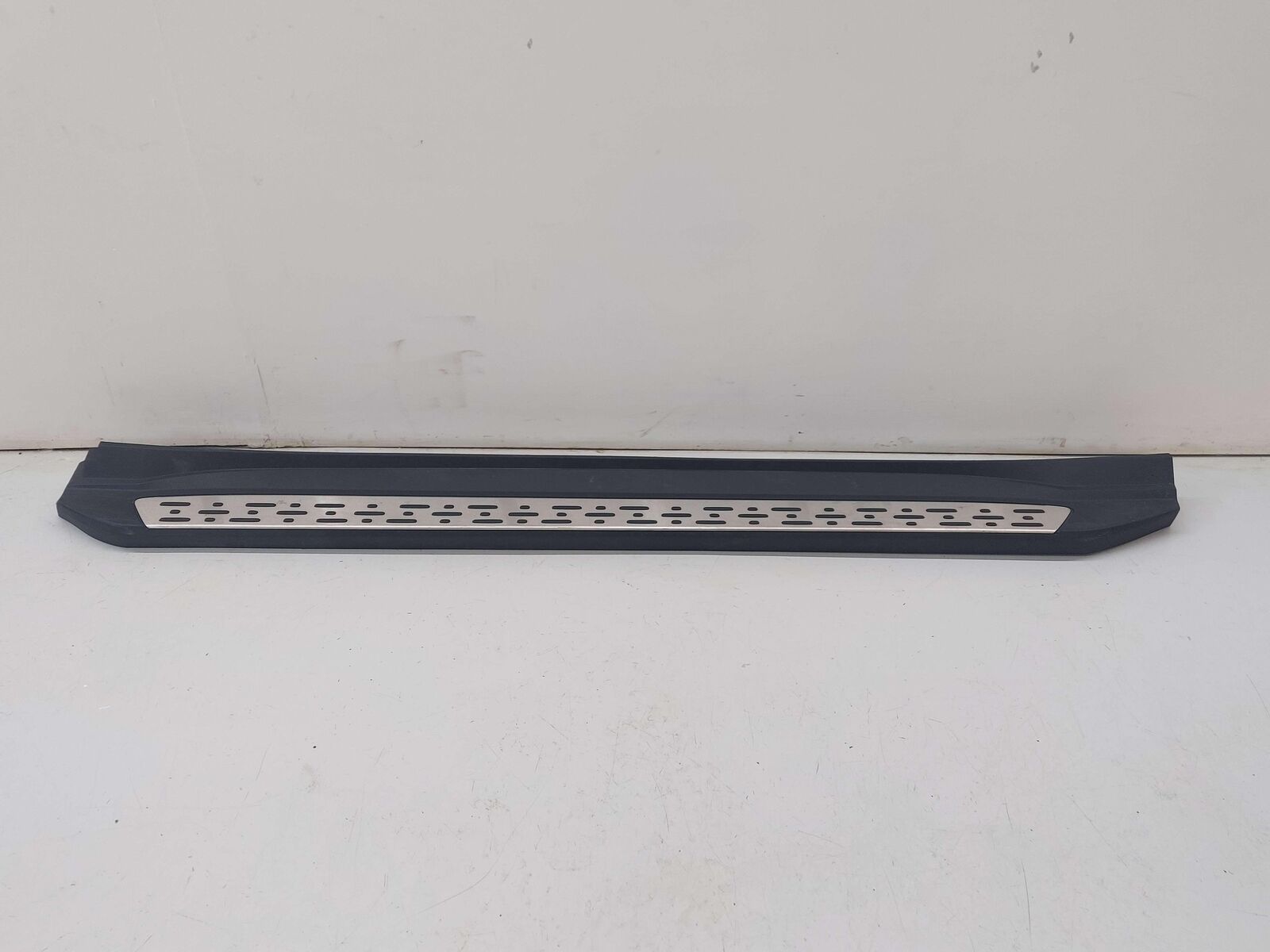 14-19 TOYOTA HIGHLANDER LEFT RUNNING BOARD PREDAWN GRAY 1H1 T0363-100