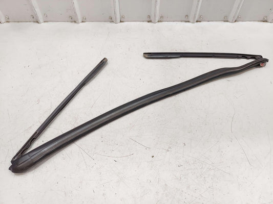 2001 PORSCHE 911 996 CARRERA WEATHER STRIPPING FORWARD CONVERTIBLE WINDOW SEAL