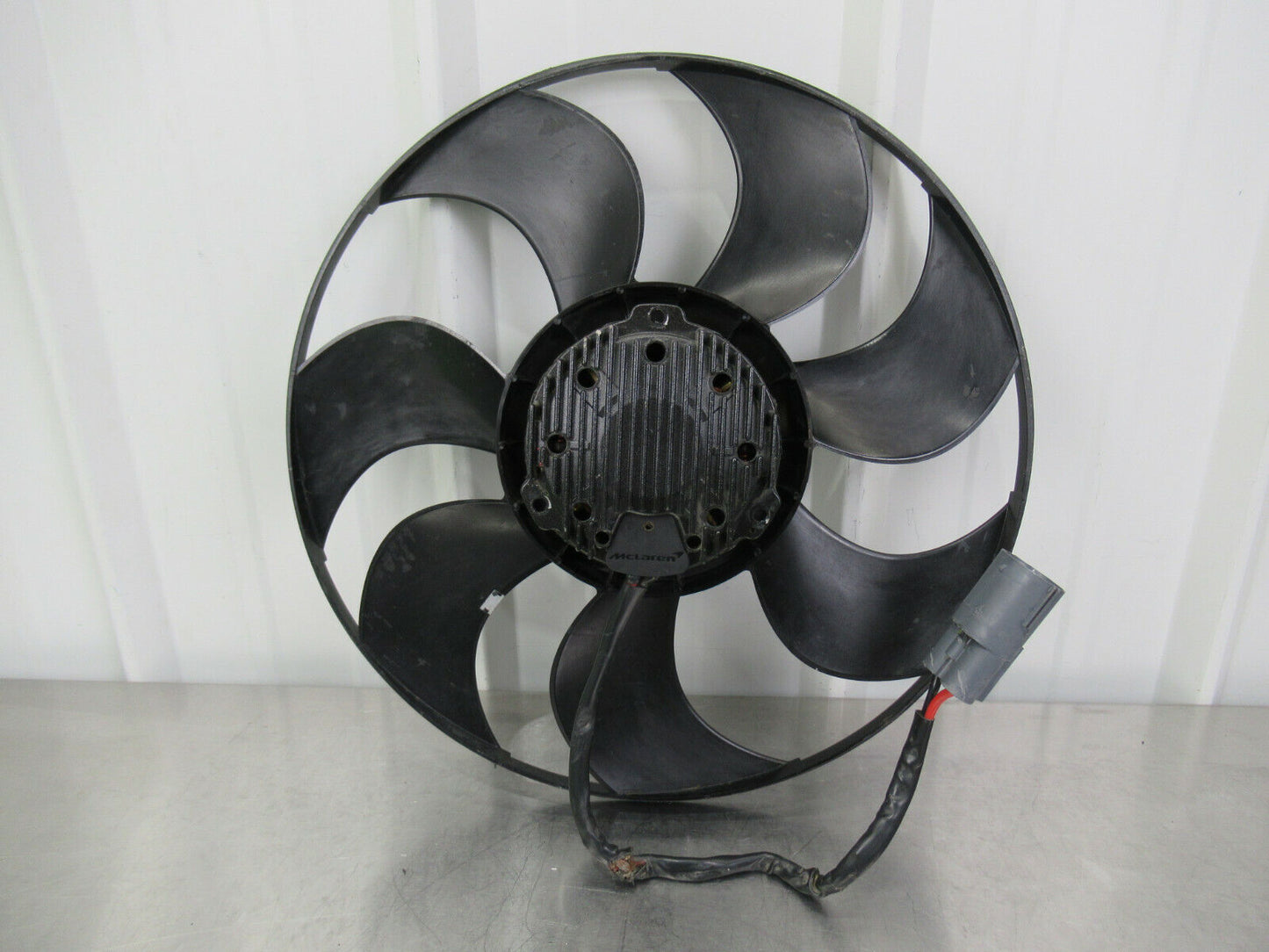 T020 2016 16 MCLAREN 570S RH RIGHT ELECTRIC RADIATOR COOLING FAN