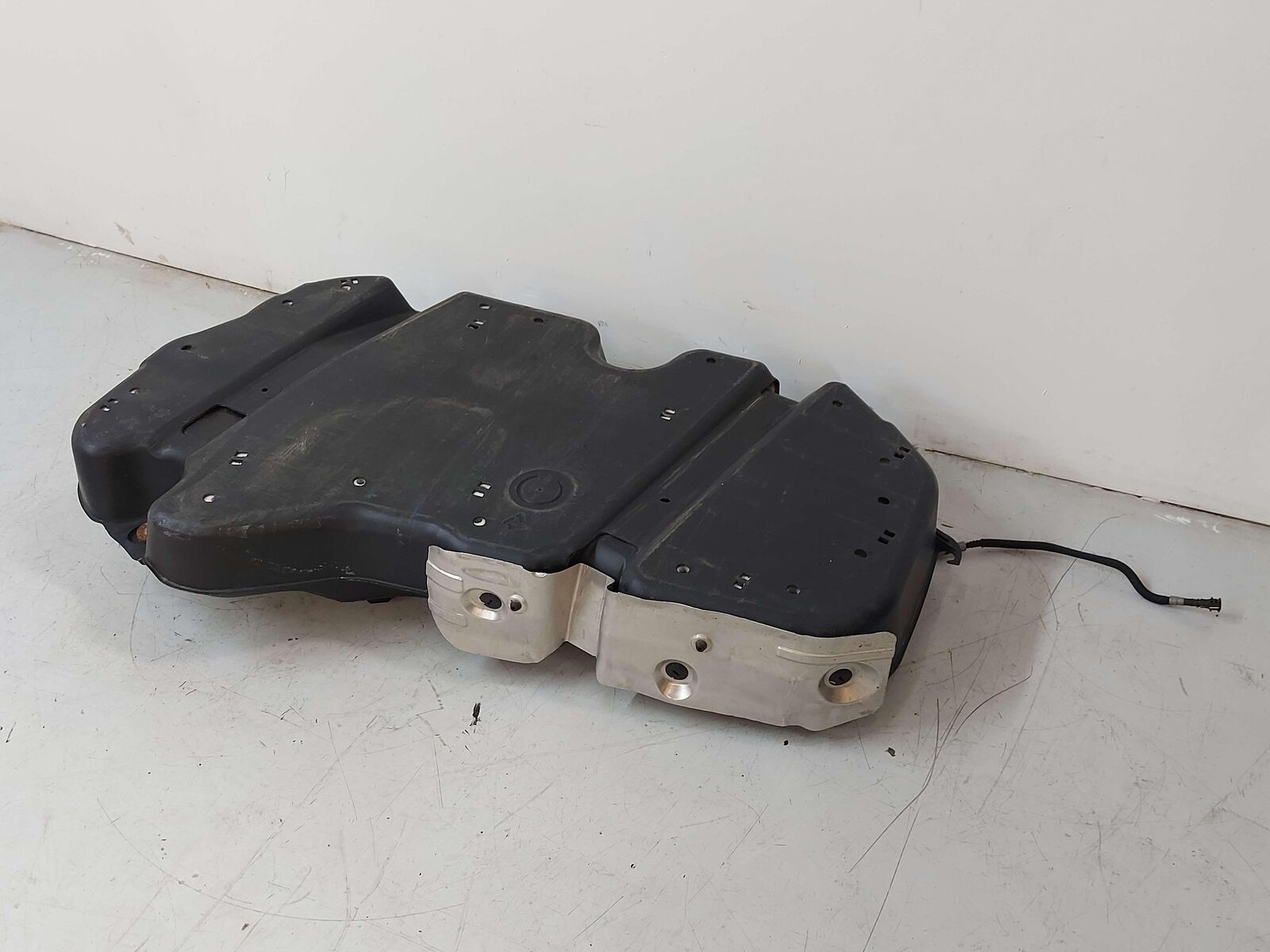 20-23 TOYOTA HIGHLANDER FUEL TANK HYBRID