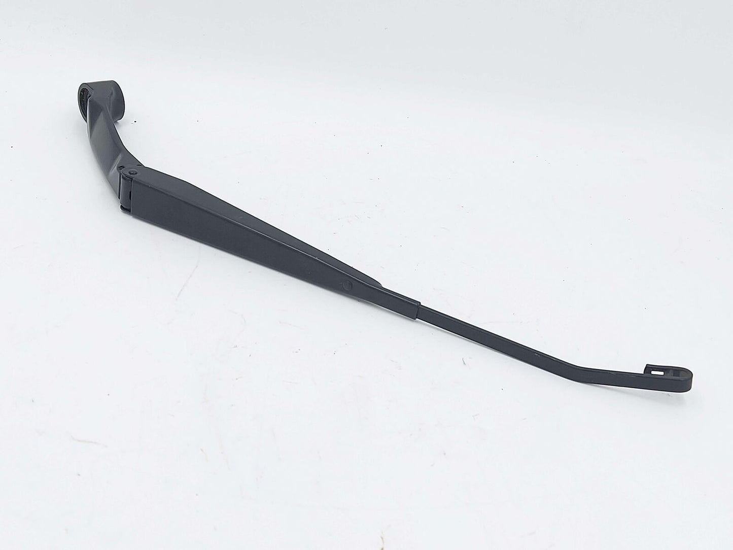 16-23 TOYOTA TACOMA RIGHT WIPER ARM 8521104040 OEM