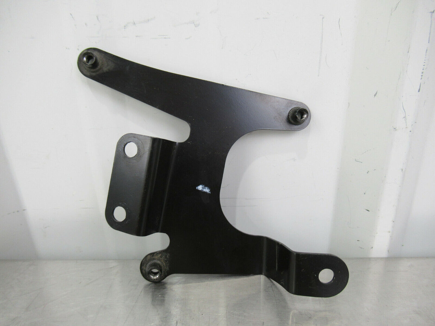 T020 2016 16 MCLAREN 570S LH LEFT DOOR MOUNT BRACKET #7 