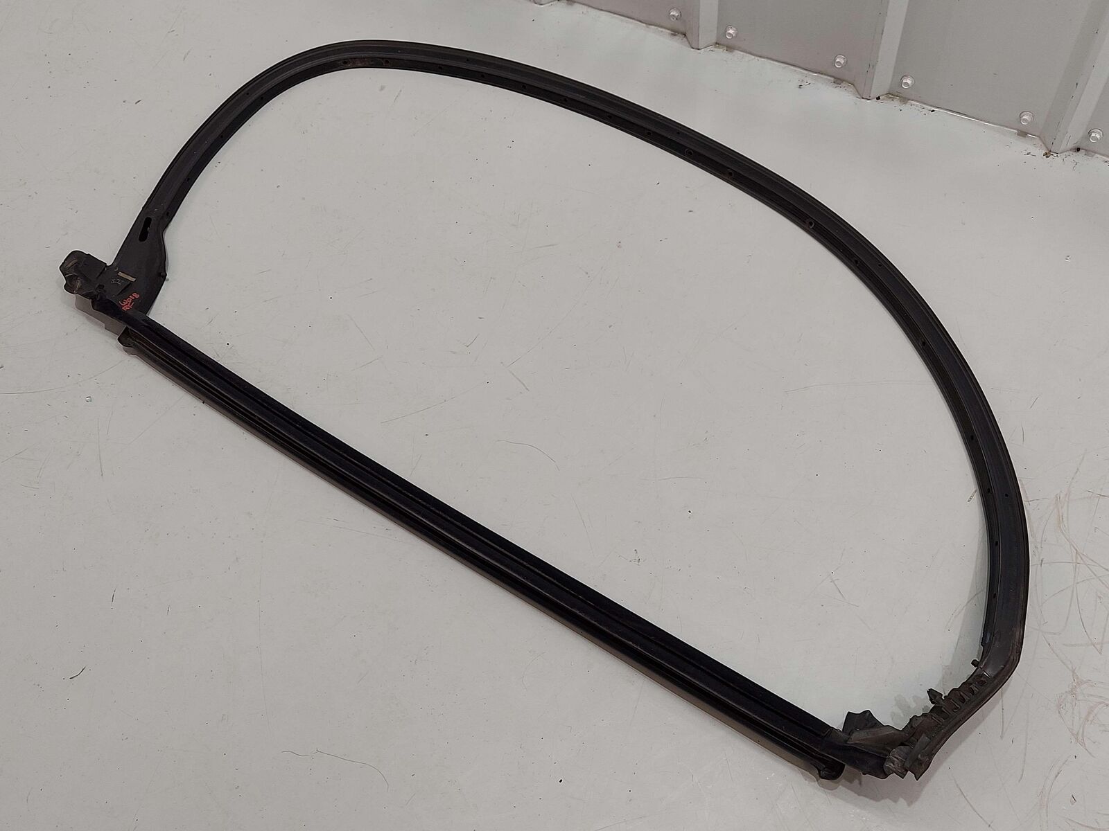 2013 Lamborghini Gallardo RH Right Door Seal 400837912