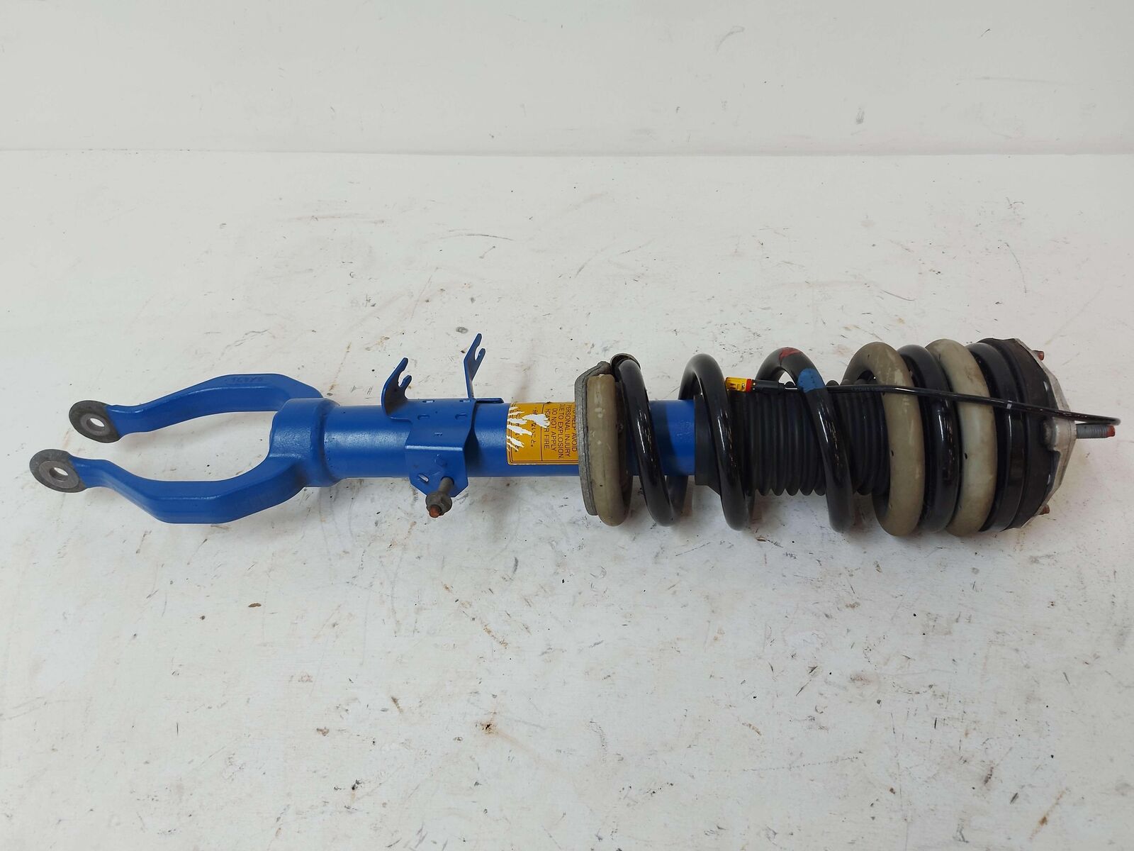 09-10 Nissan GTR GT-R R35 Front RH Right Spring Strut E6110JF20B 60K KMS