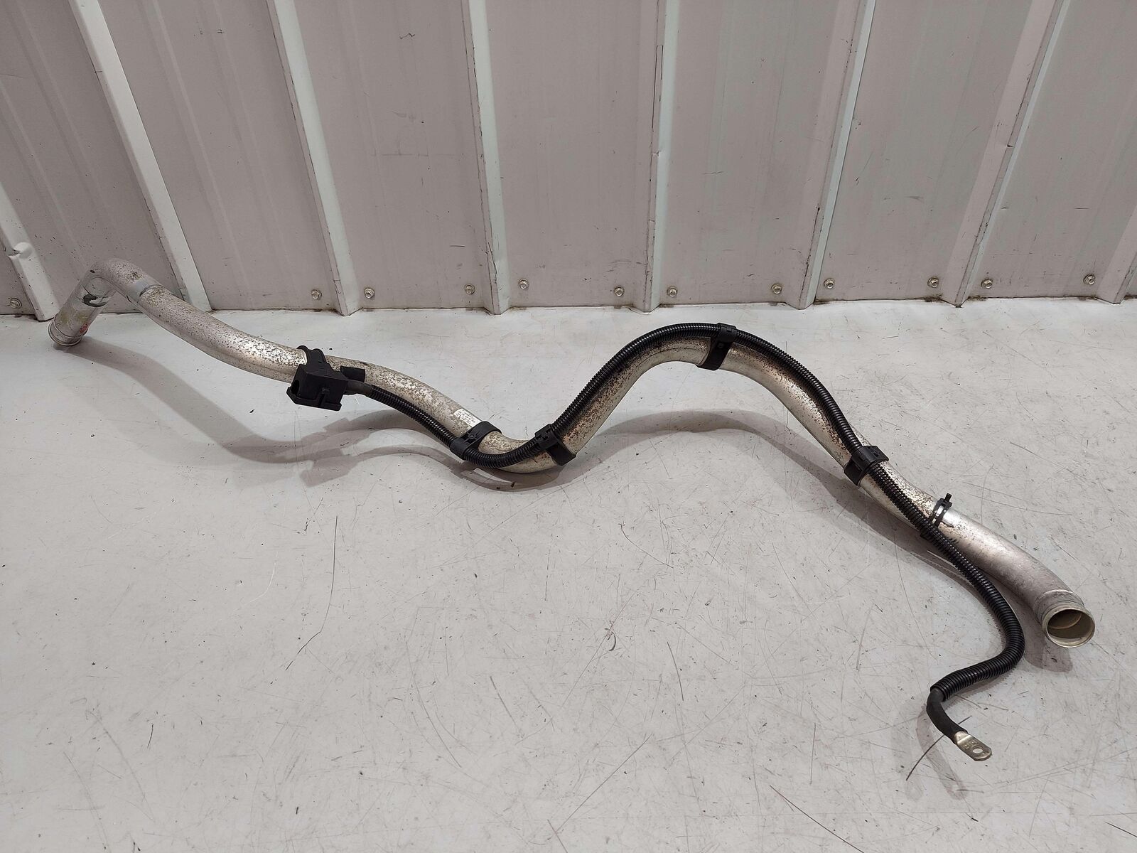 2001 PORSCHE 911 996 CARRERA CABRIOLET REAR HOSE COOLANT PIPES 99610661056