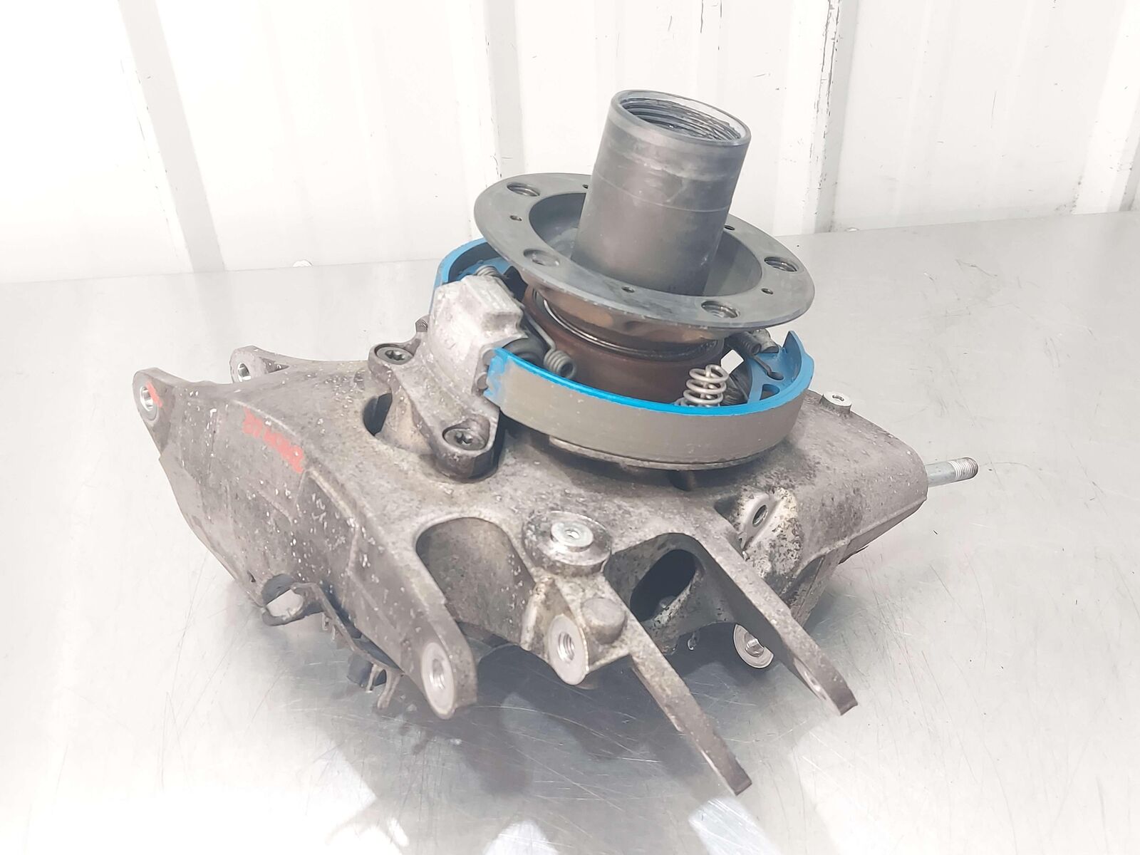 14-16 PORSCHE 911 991 GT3 3.8L REAR LEFT SPINDLE KNUCKLE HUB *NOTE