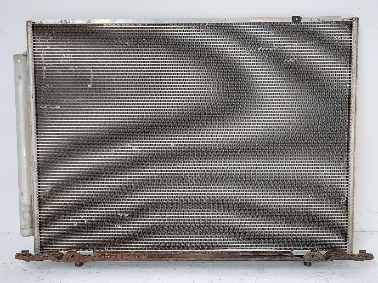 04-10 TOYOTA SIENNA AC A/C AIR CONDITIONING CONDENSER 640405 *FINS BENT*