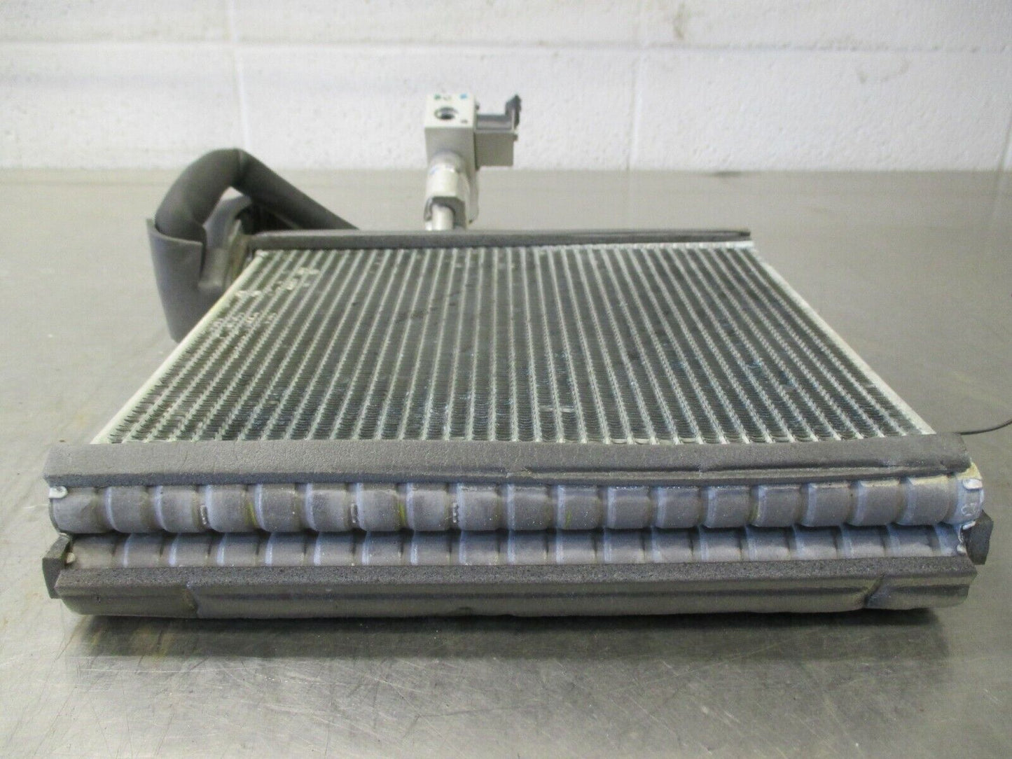 P018 BMW I8 2014-2017 INTERIOR HEATER CORE RADIATOR 64119188992