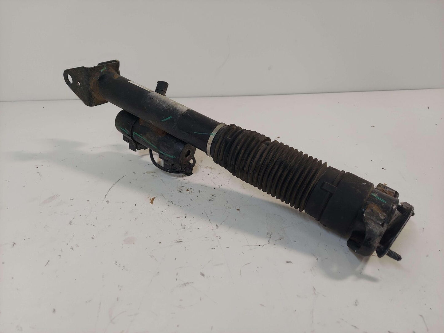 17-19 MERCEDES GLE63S AMG W166 REAR LH LEFT AIRMATIC AIR STRUT SHOCK 