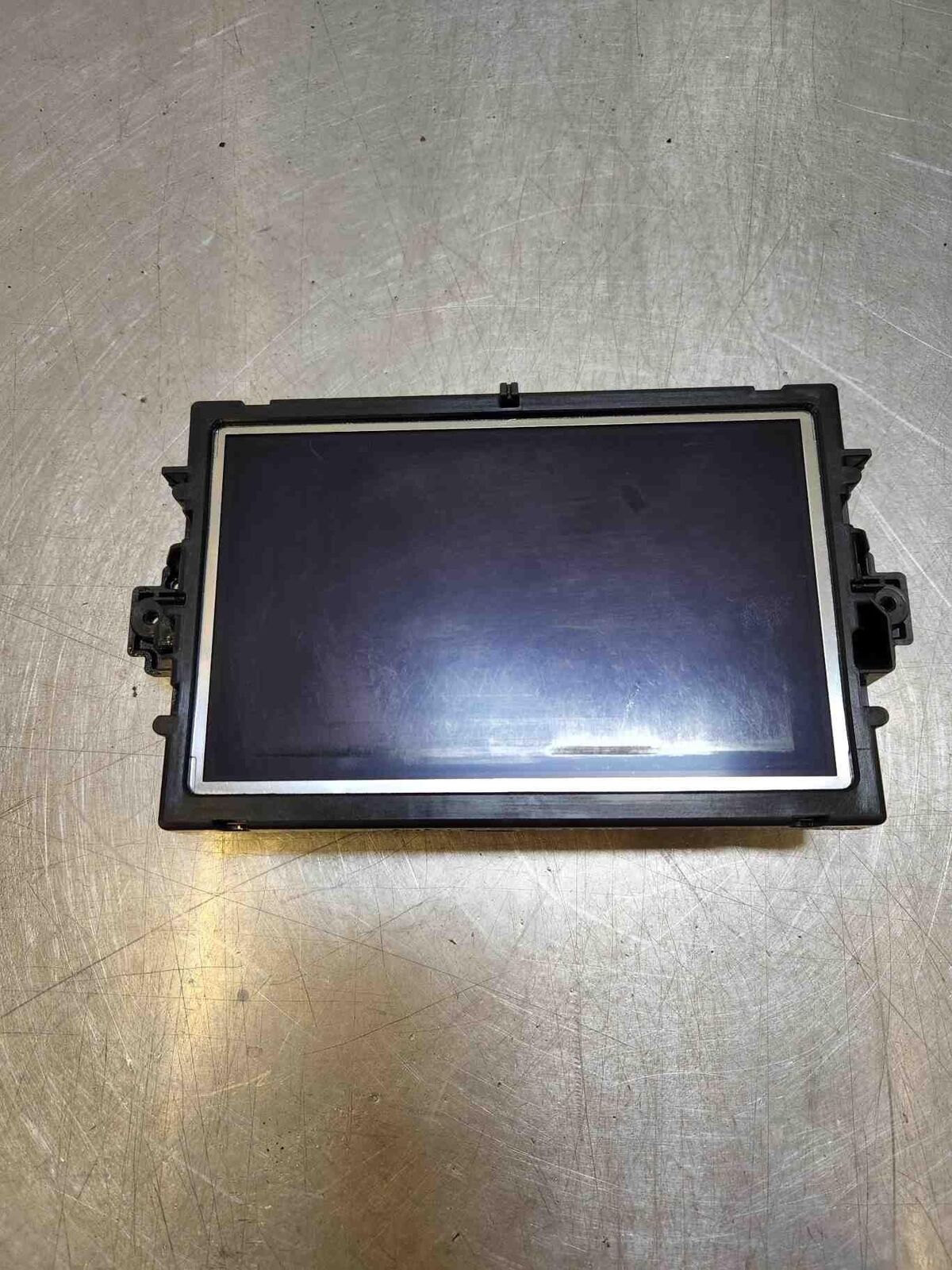 13 14 MERCEDES GL550 1729011302 Gl550 display dash mounted navigation Screen