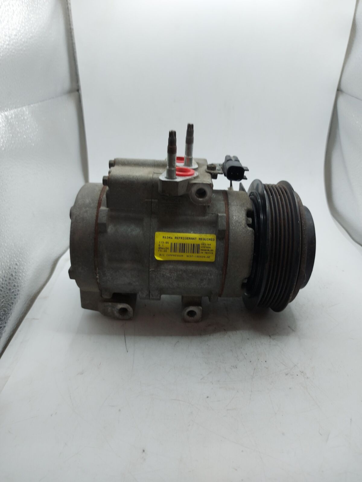 09 10 FORD F350 SD f350sd A/c AC Air Compressor 9c3t-19d629-ae 124K Km's