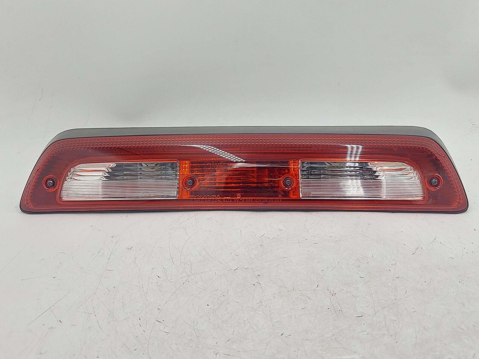 2021 TOYOTA TUNDRA 3RD THIRD BRAKE TAIL LIGHT LAMP *SCRATCHES*