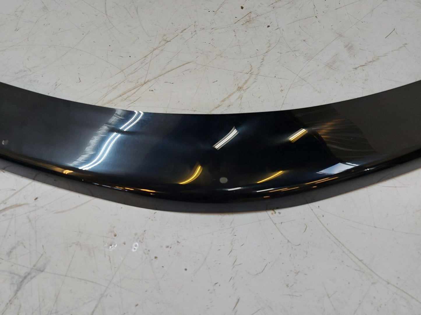 16 TOYOTA HIGHLANDER Hood Deflector With Hardware PU500-33012 *Light Scratches*