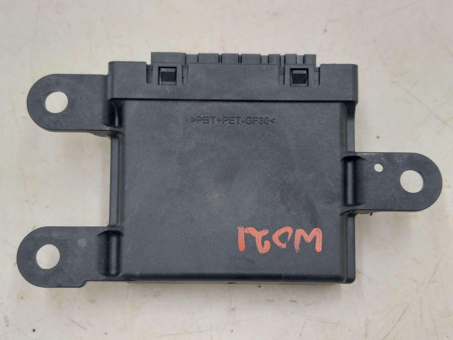 2014 Tesla S ECU Parking Park Assist Control Module 1014386-00-A